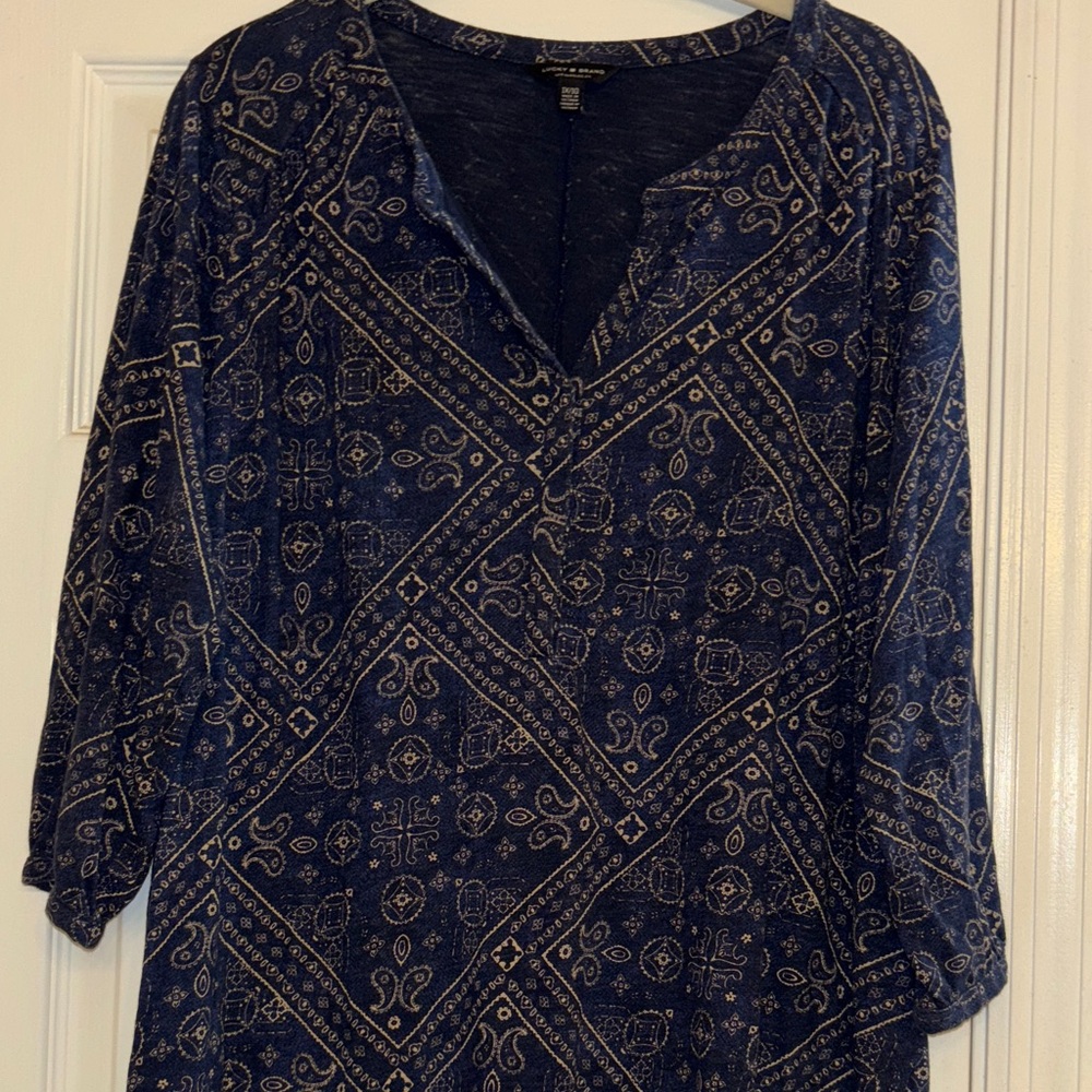 Lucky Brand woman’s blouse - Picture 5 of 7